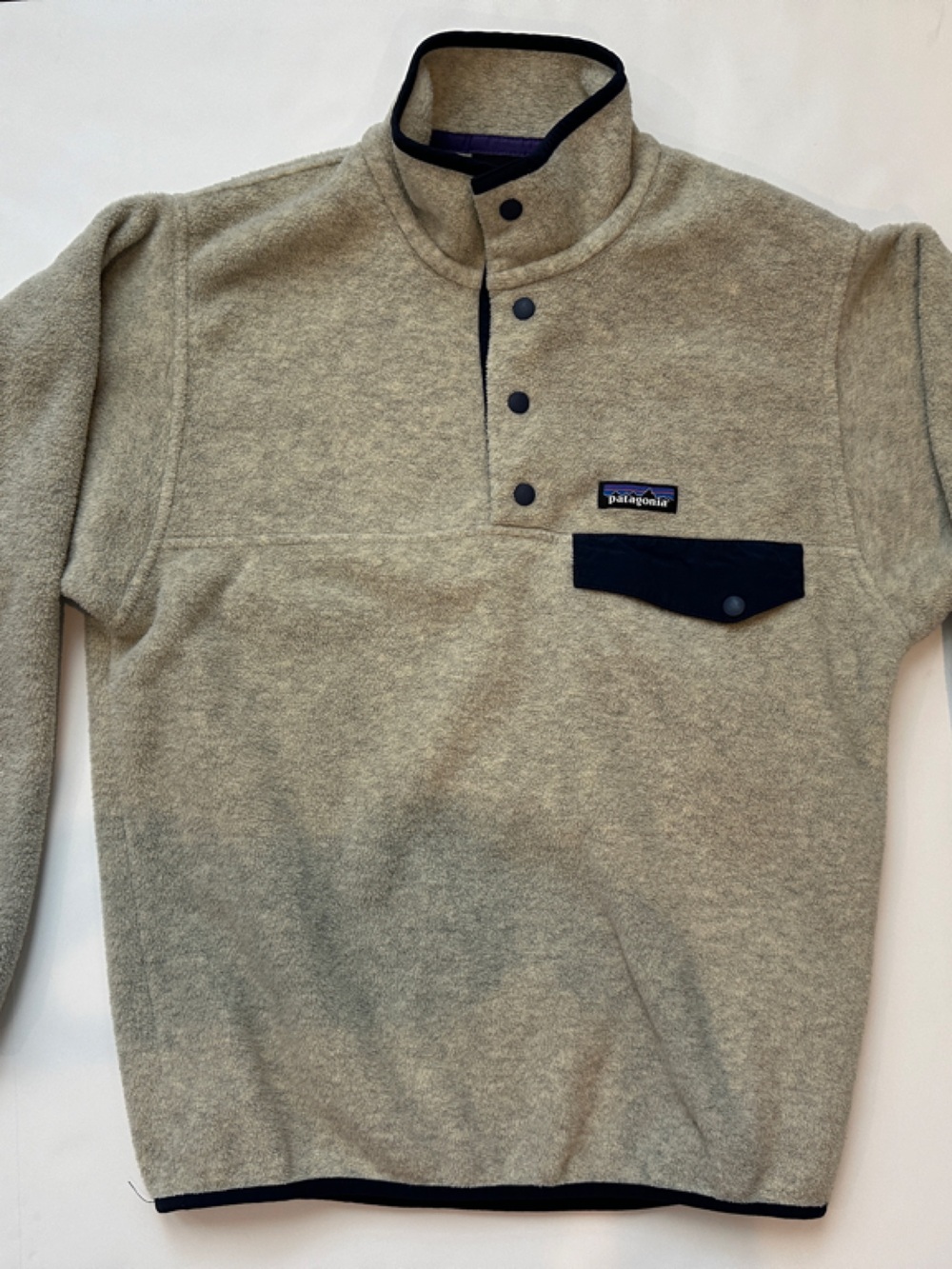 Patagonia Heather Gray Fleece Pullover with Black Trim
